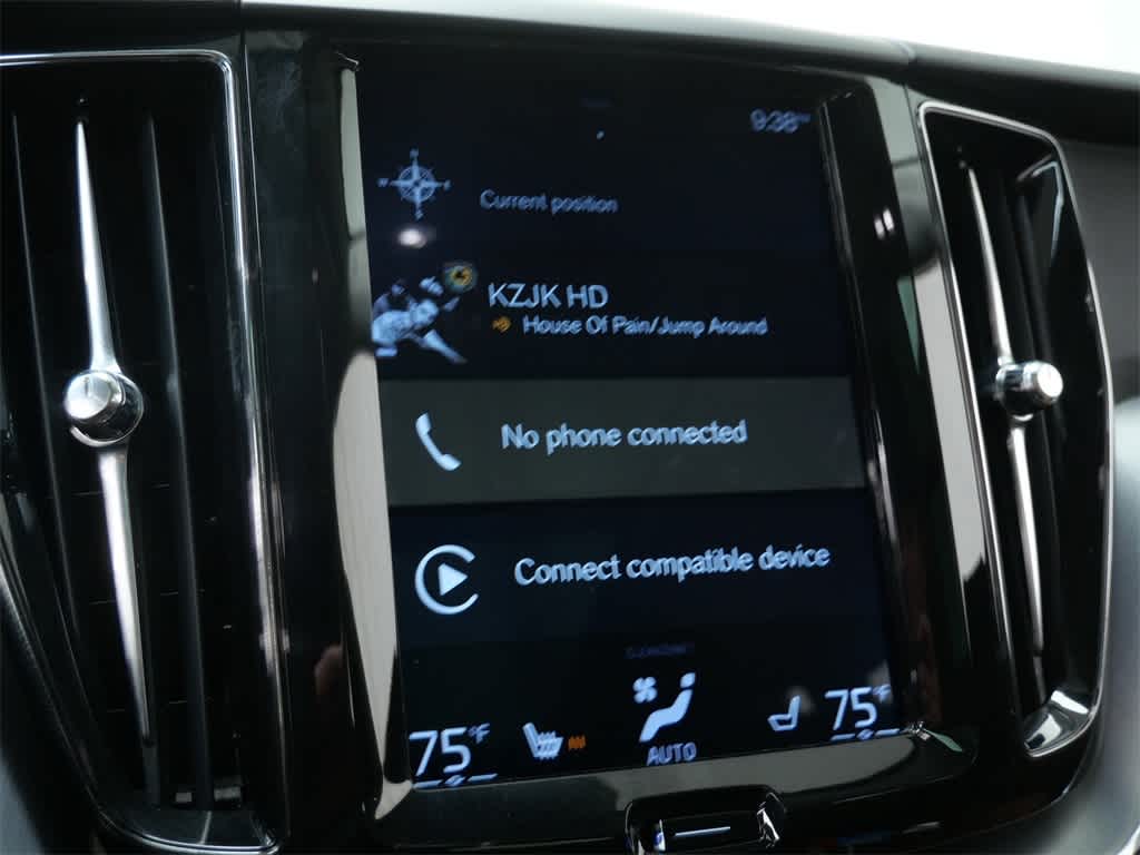 Thumbnail: 2018 Volvo XC60 - 25