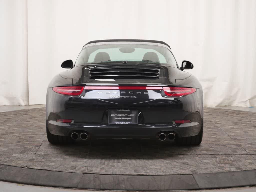 Thumbnail: 2014 Porsche 911 - 6