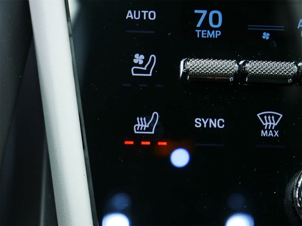 Thumbnail: 2026 Porsche Cayenne - 26