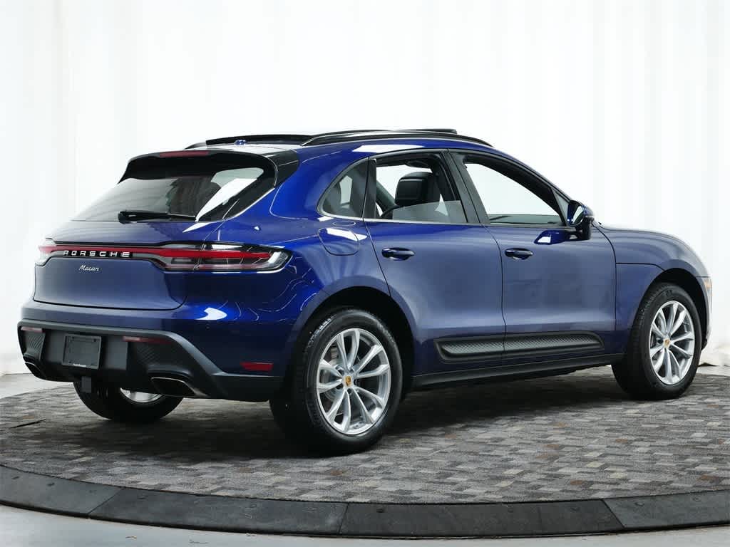 Thumbnail: 2025 Porsche Macan - 7
