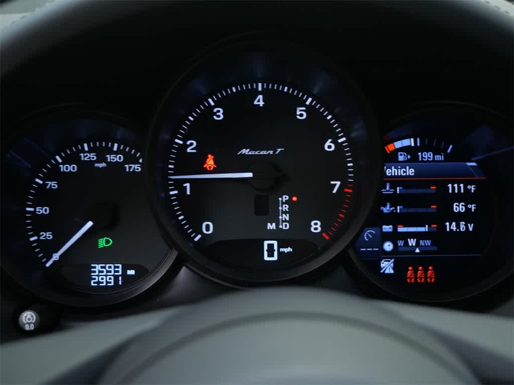 Thumbnail: 2025 Porsche Macan - 25