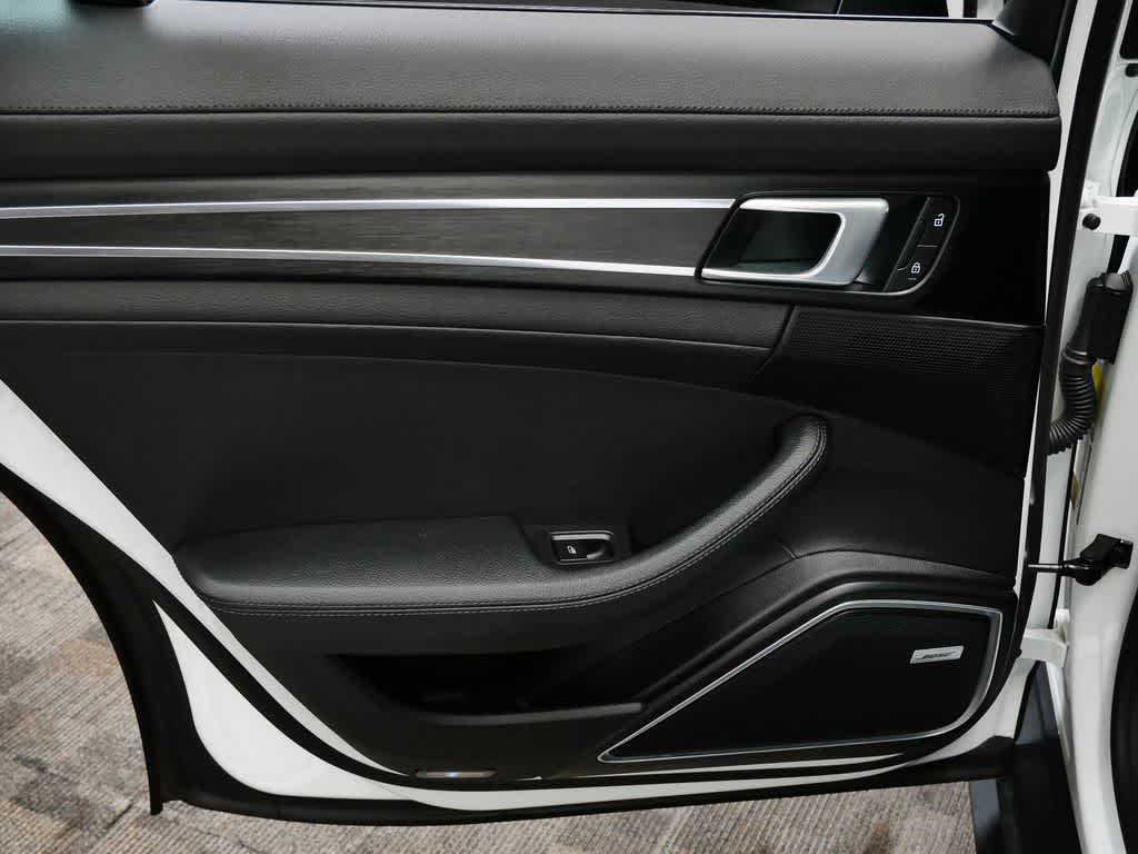 Thumbnail: 2023 Porsche Panamera - 14