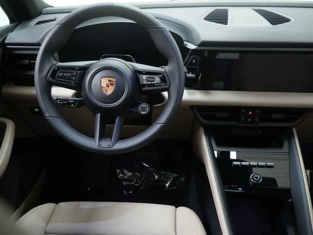 Thumbnail: 2026 Porsche Macan - 16