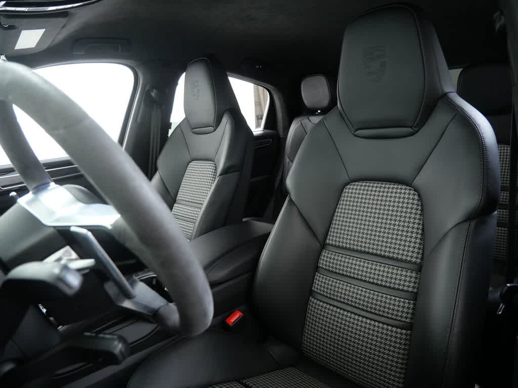 Thumbnail: 2021 Porsche Cayenne - 5