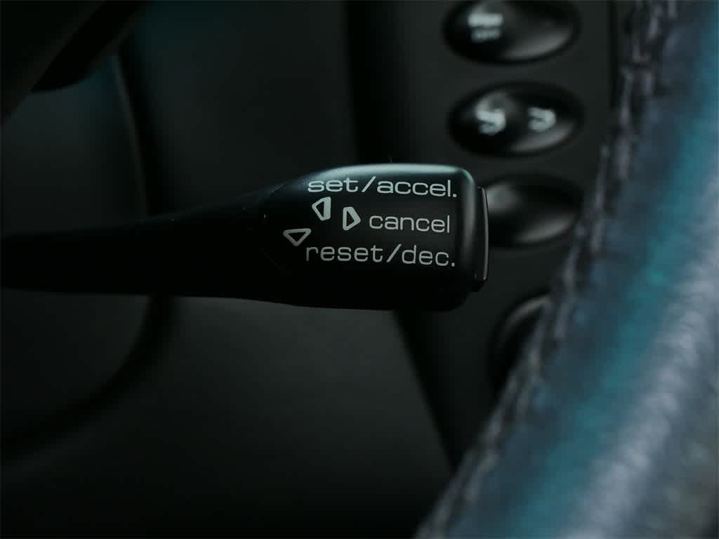 Thumbnail: 2005 Porsche 911 - 15