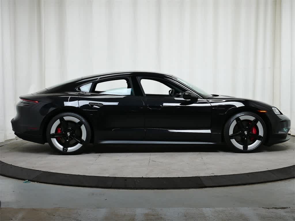 Thumbnail: 2025 Porsche Taycan - 8