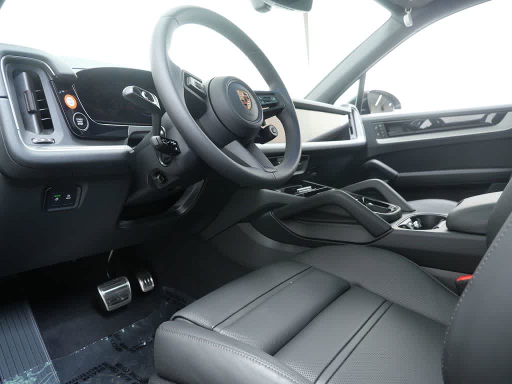 Thumbnail: 2026 Porsche Cayenne - 4
