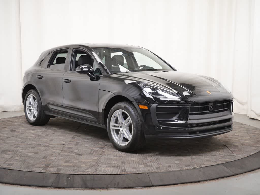 Thumbnail: 2024 Porsche Macan - 9