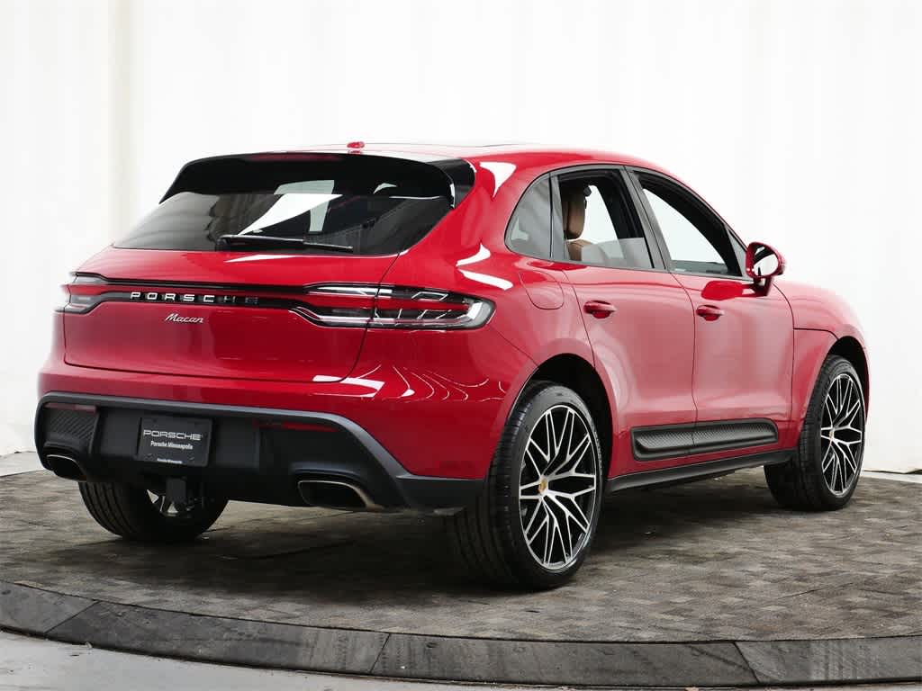 Thumbnail: 2026 Porsche Macan - 7
