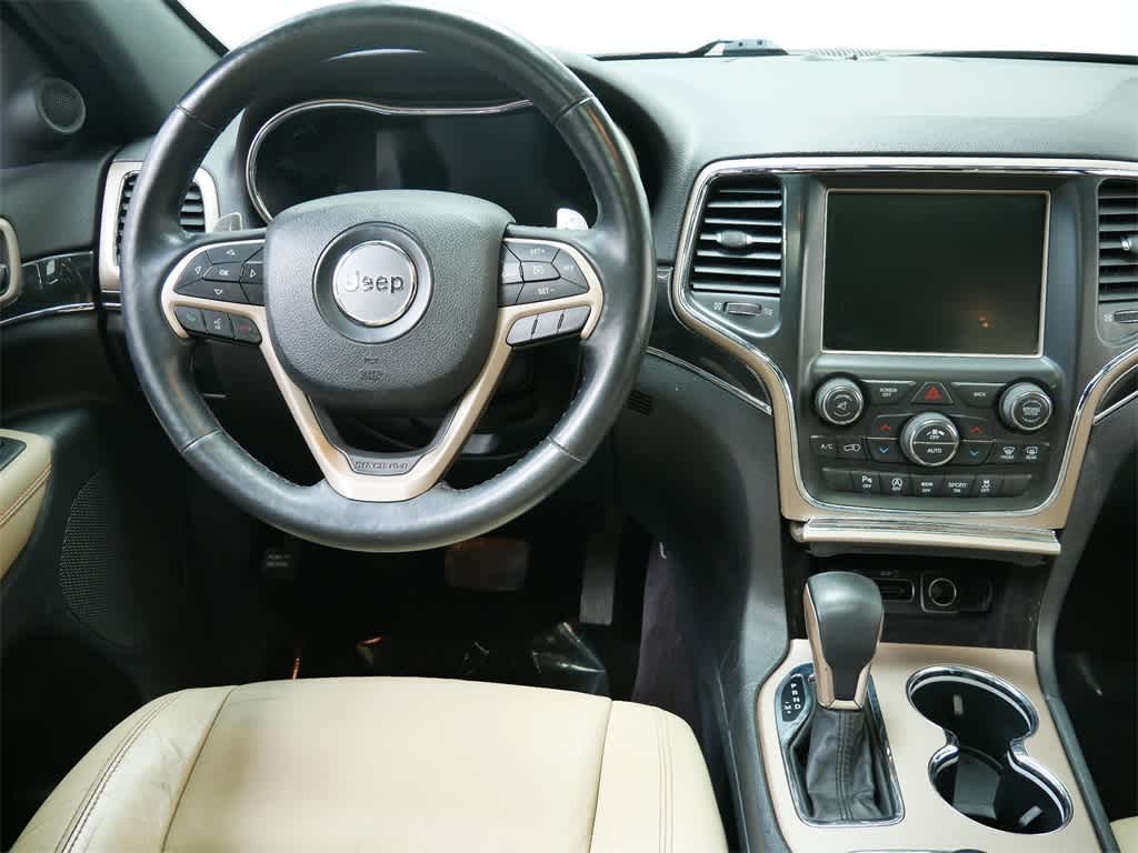 Thumbnail: 2017 Jeep Grand Cherokee - 16