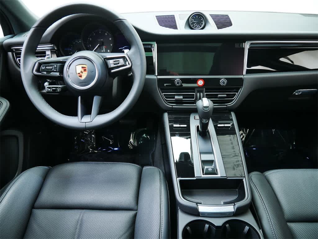 Thumbnail: 2026 Porsche Macan - 16