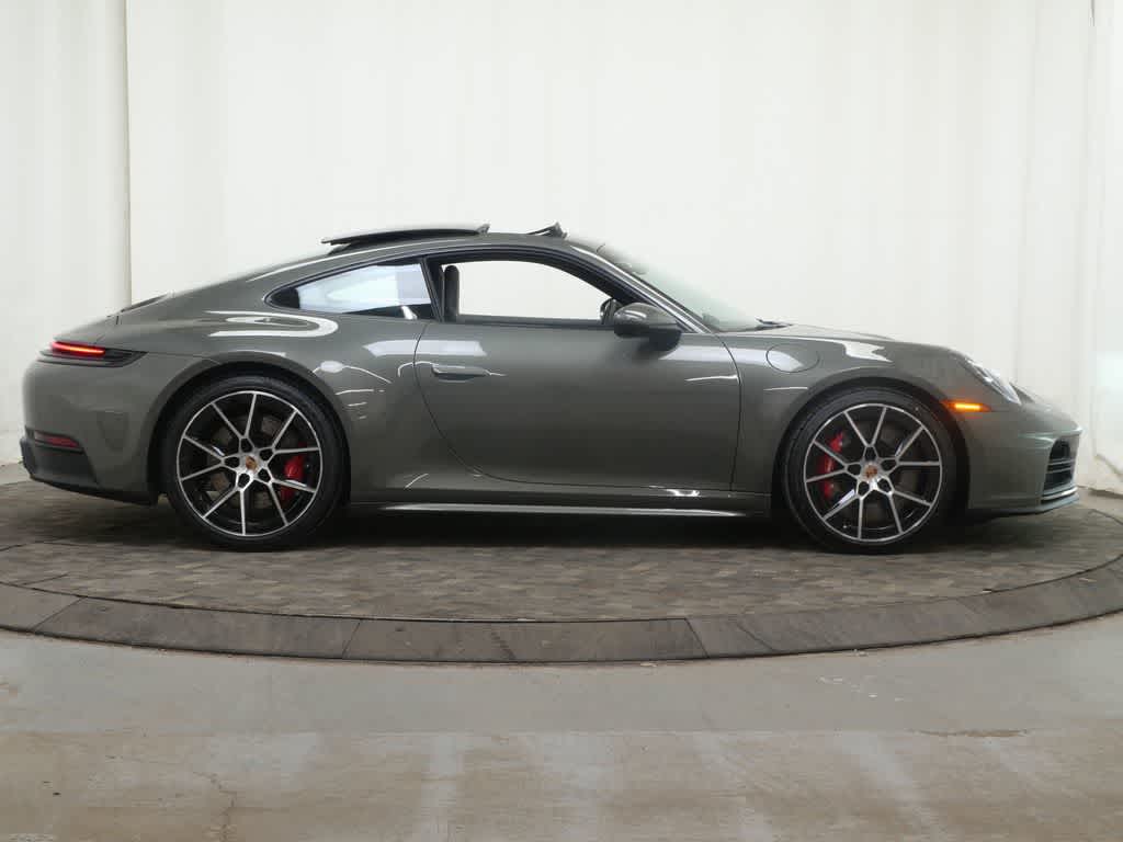 Thumbnail: 2026 Porsche 911 - 8