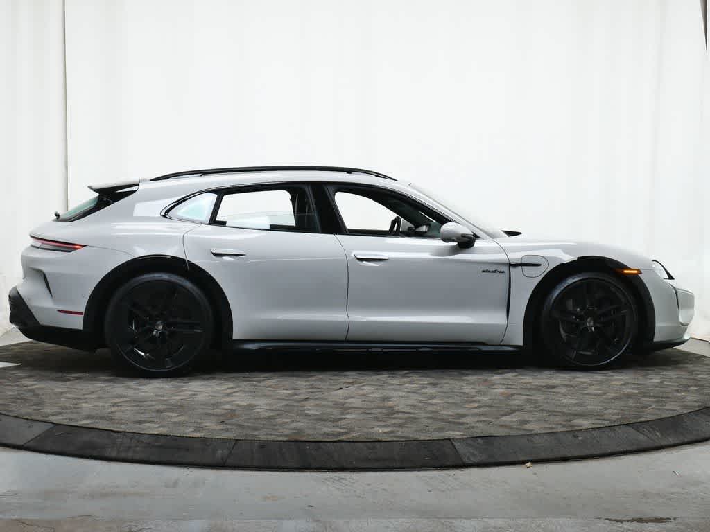 Thumbnail: 2026 Porsche Taycan - 9