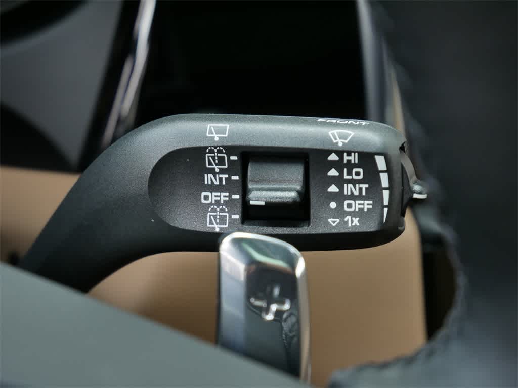 Thumbnail: 2025 Porsche Macan - 23