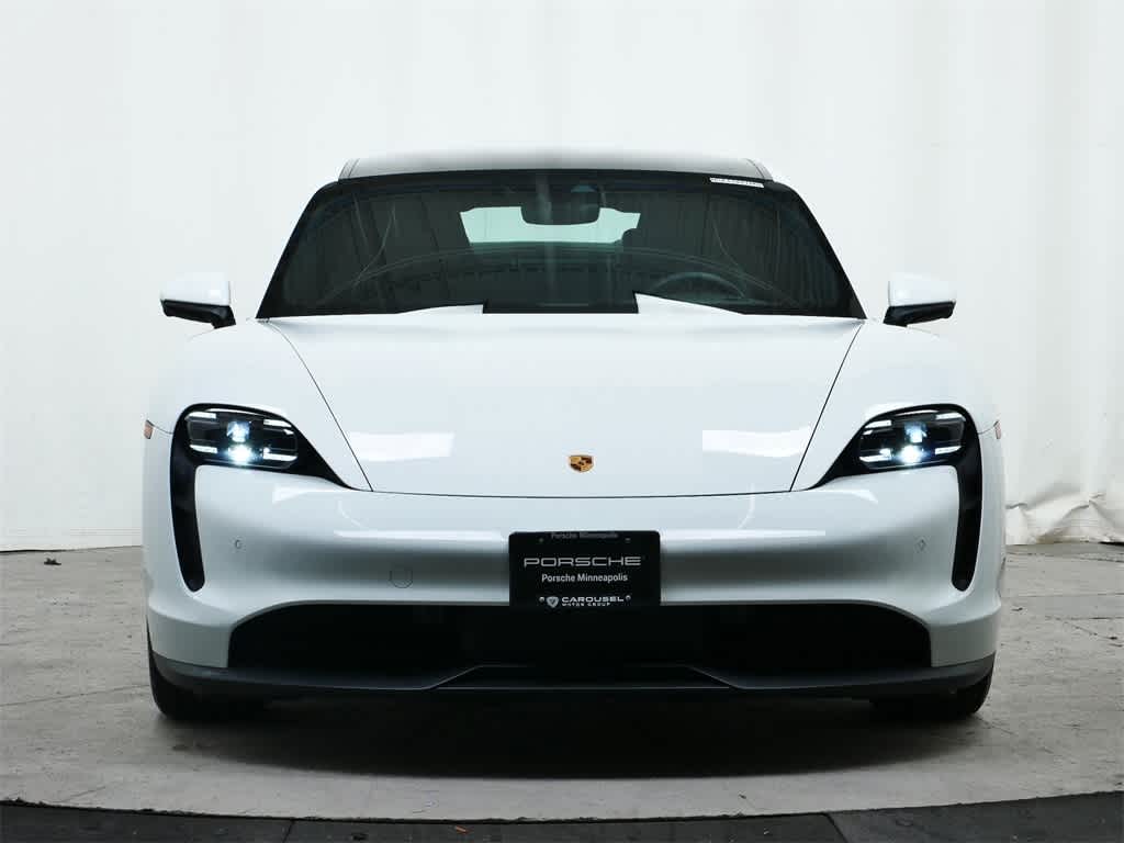 2022 Porsche Taycan  10