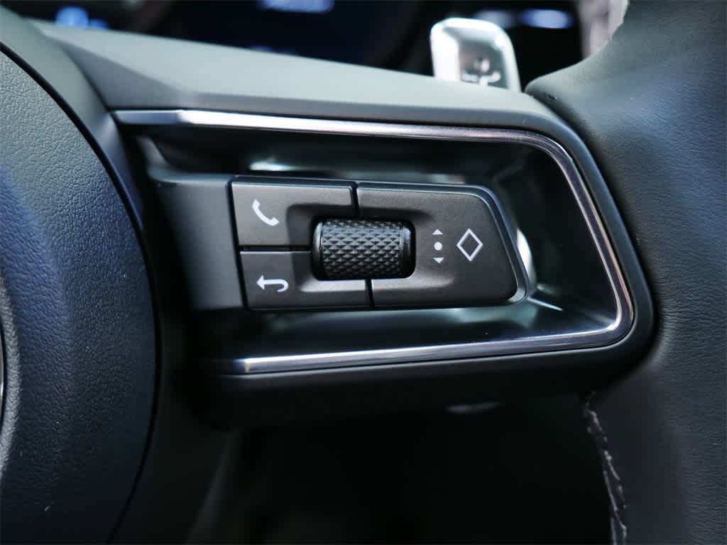 Thumbnail: 2026 Porsche Macan - 20