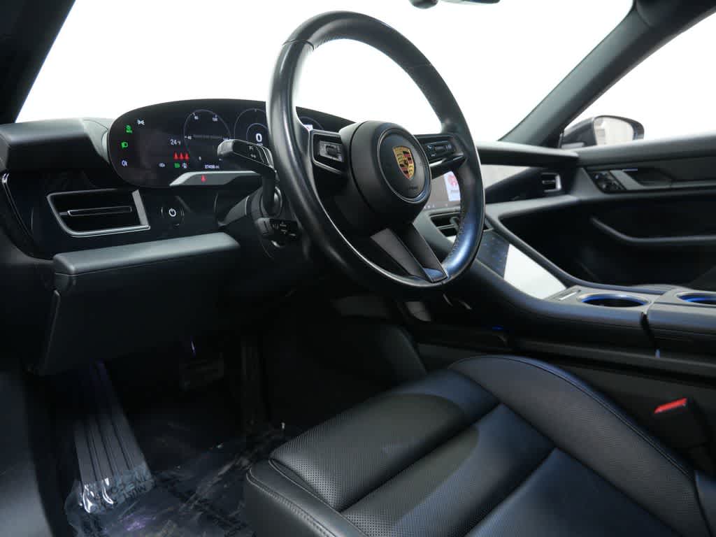 Thumbnail: 2021 Porsche Taycan - 4