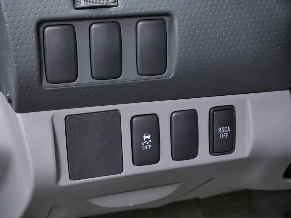Thumbnail: 2011 Toyota Tacoma - 14