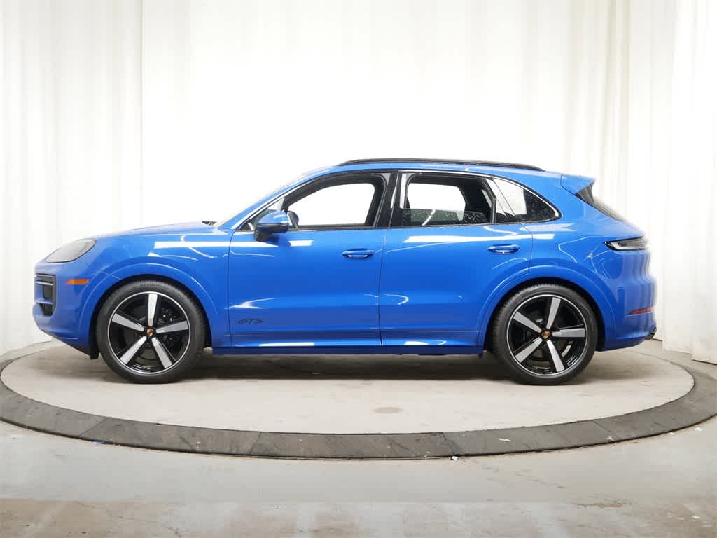 Thumbnail: 2025 Porsche Cayenne - 2