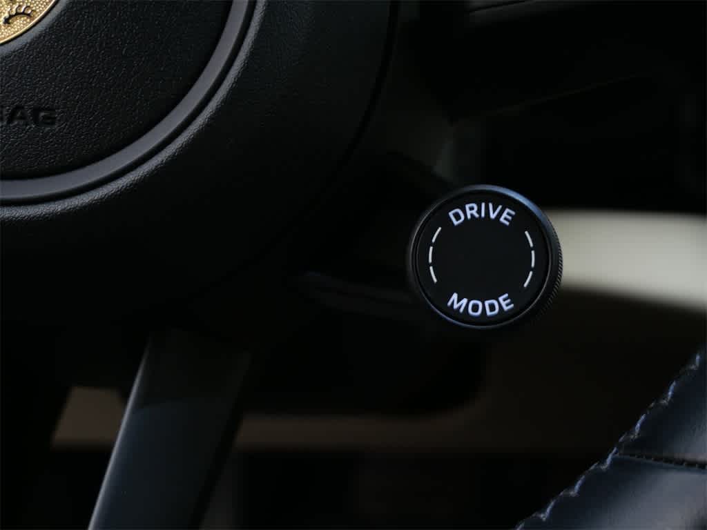 Thumbnail: 2023 Porsche Taycan - 20