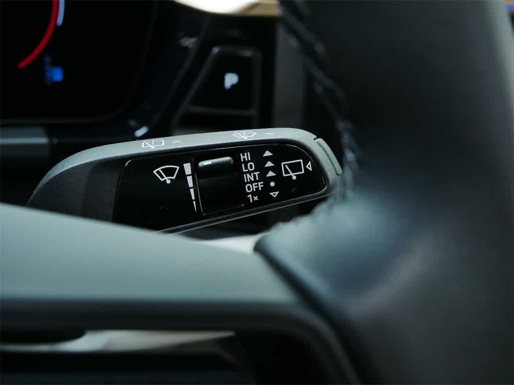 2024 Porsche Macan T 21