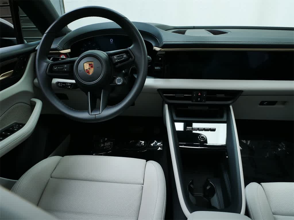 2024 Porsche Macan T 15