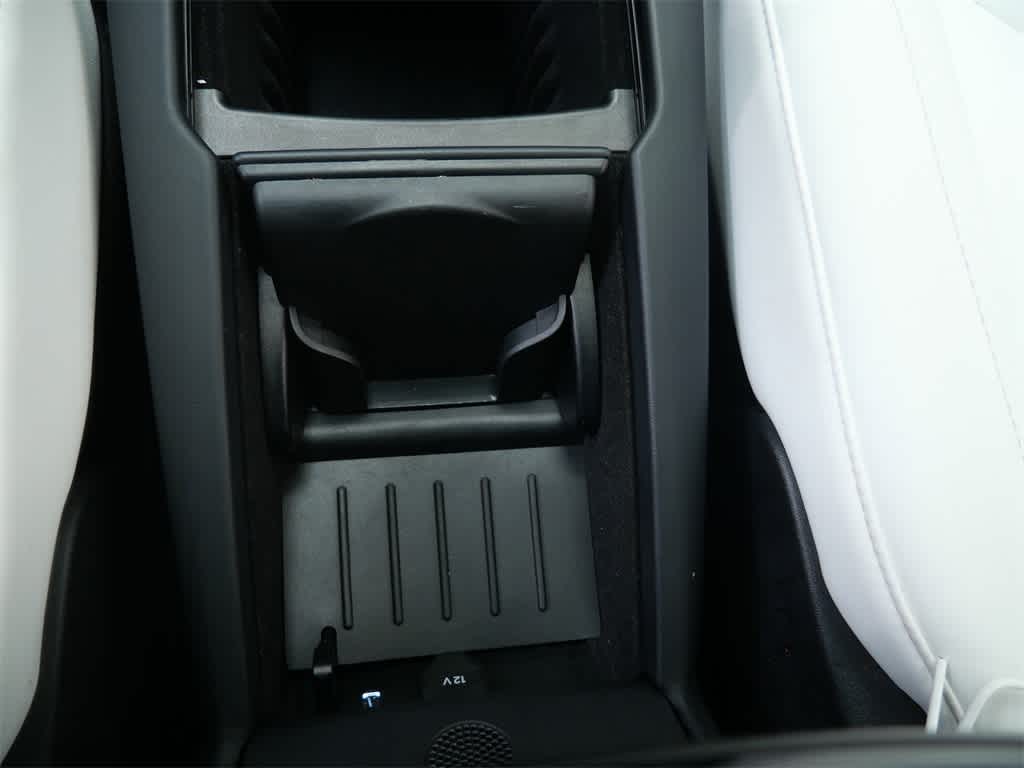 Thumbnail: 2020 Tesla Model X - 20