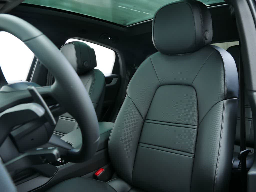 Thumbnail: 2026 Porsche Cayenne - 6