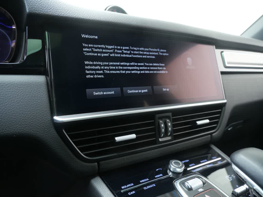 Thumbnail: 2023 Porsche Cayenne - 22