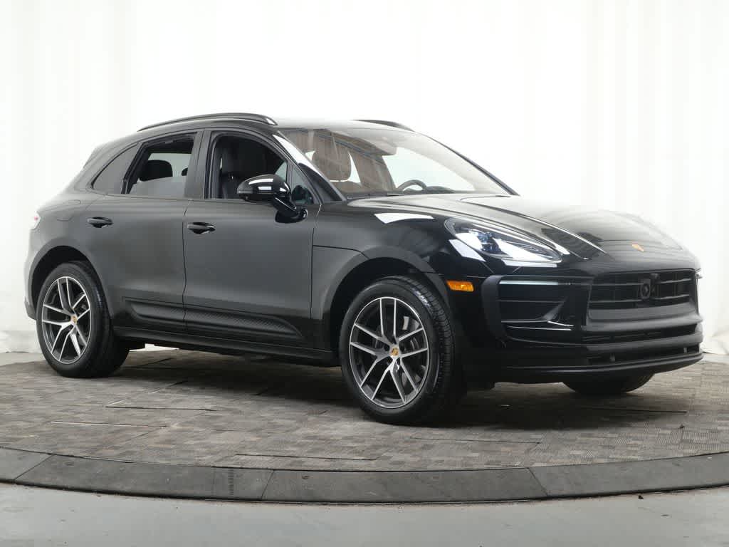 Thumbnail: 2025 Porsche Macan - 9