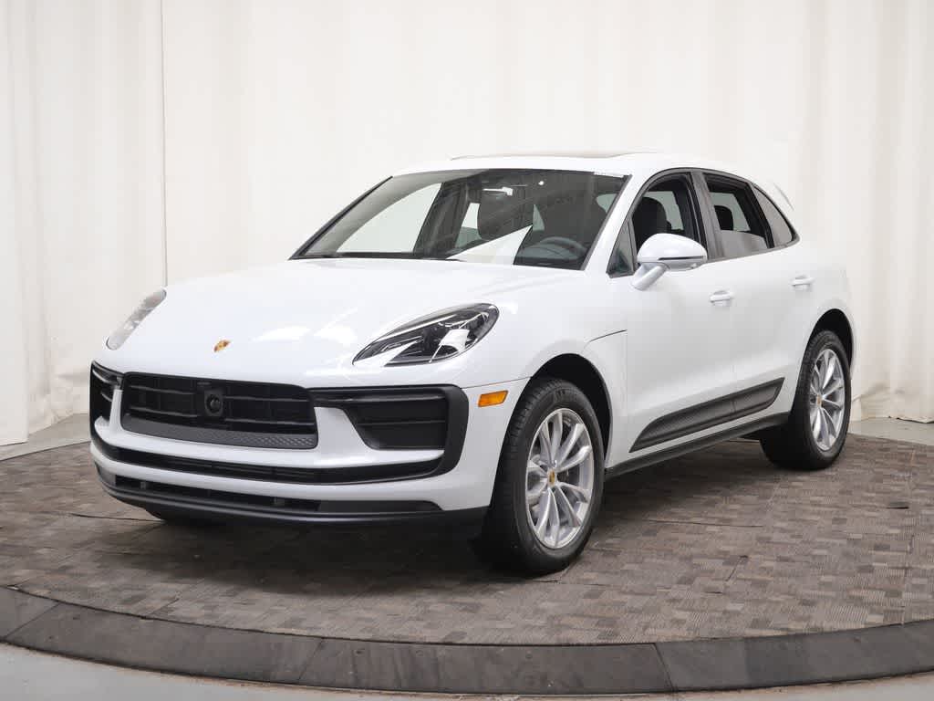 Thumbnail: 2026 Porsche Macan - 1