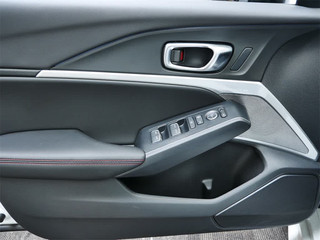 Thumbnail: 2025 Acura Integra - 12