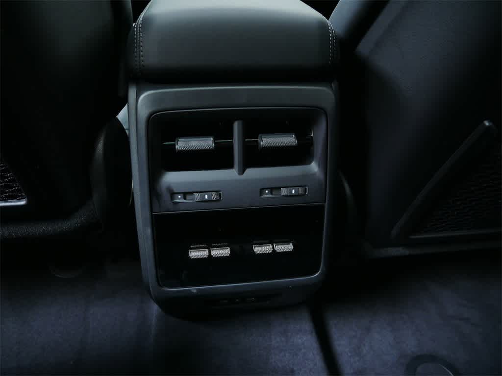 Thumbnail: 2025 Porsche Macan - 15