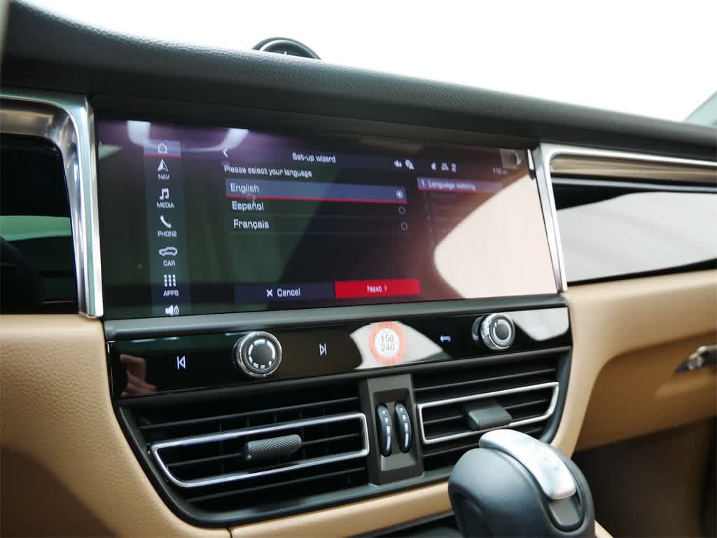 Thumbnail: 2026 Porsche Macan - 26