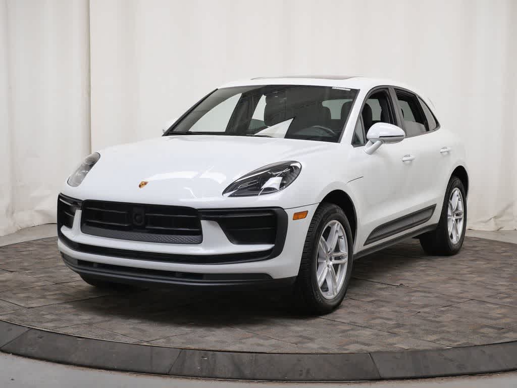Thumbnail: 2024 Porsche Macan - 1
