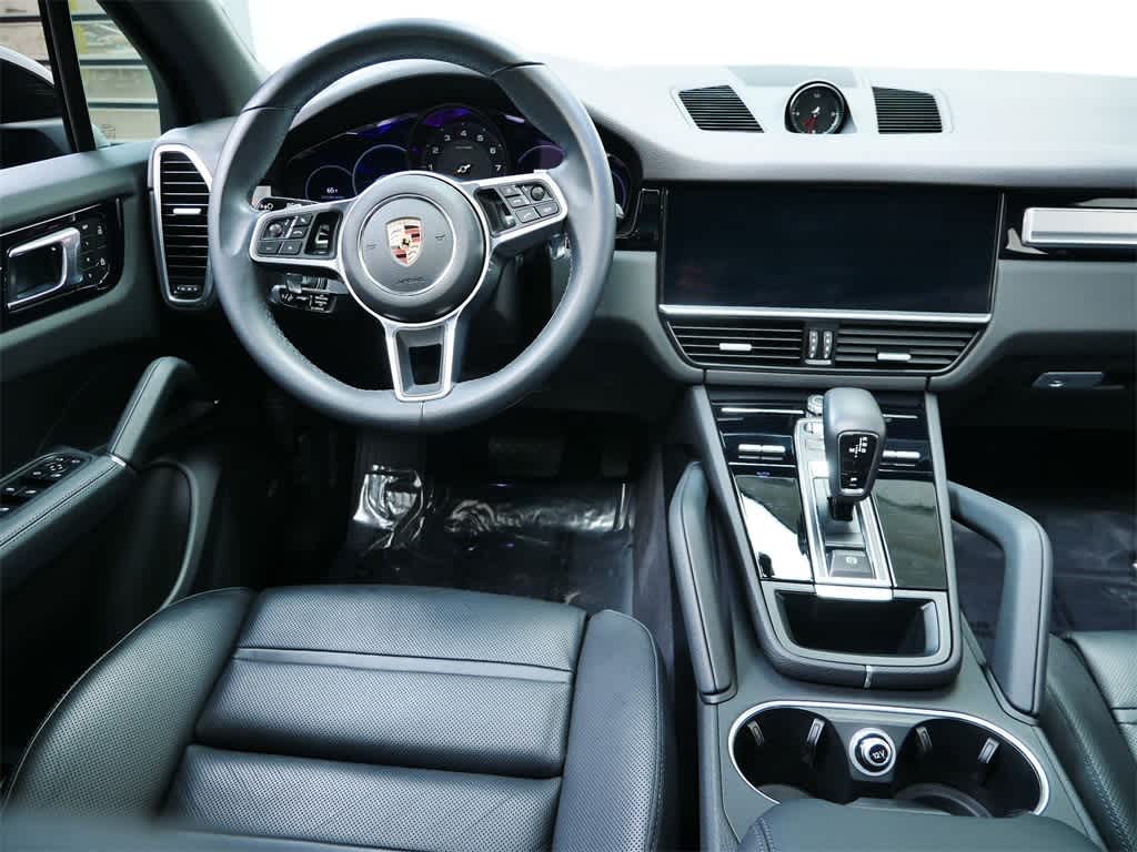 Thumbnail: 2023 Porsche Cayenne - 16