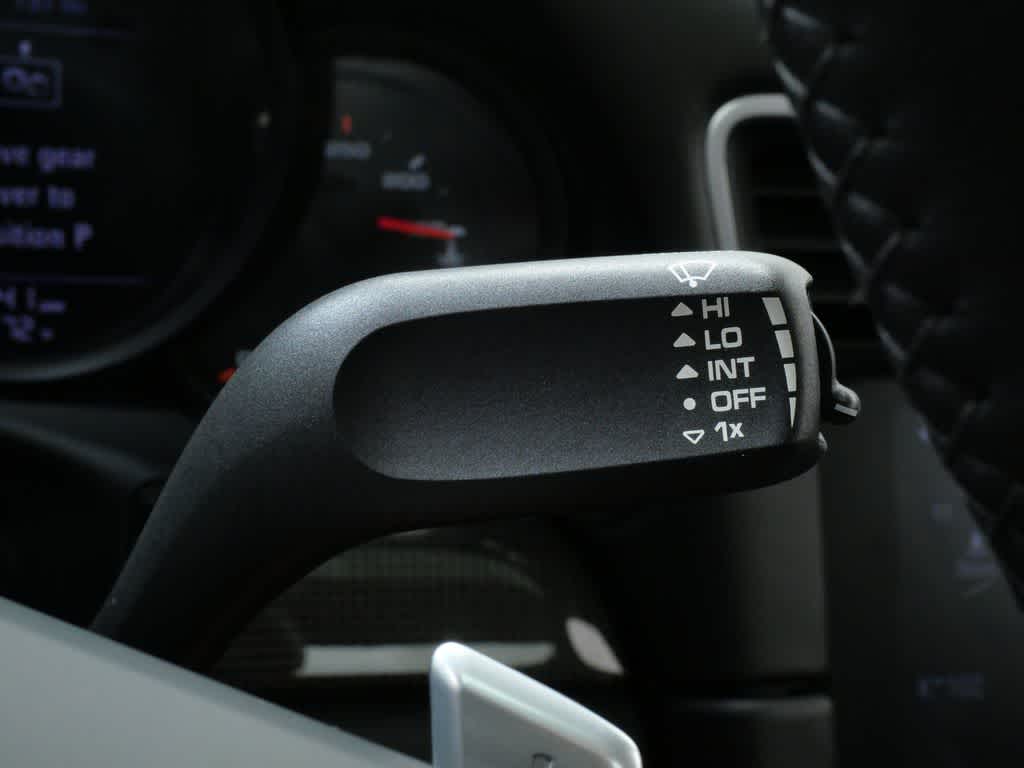Thumbnail: 2019 Porsche 911 - 25