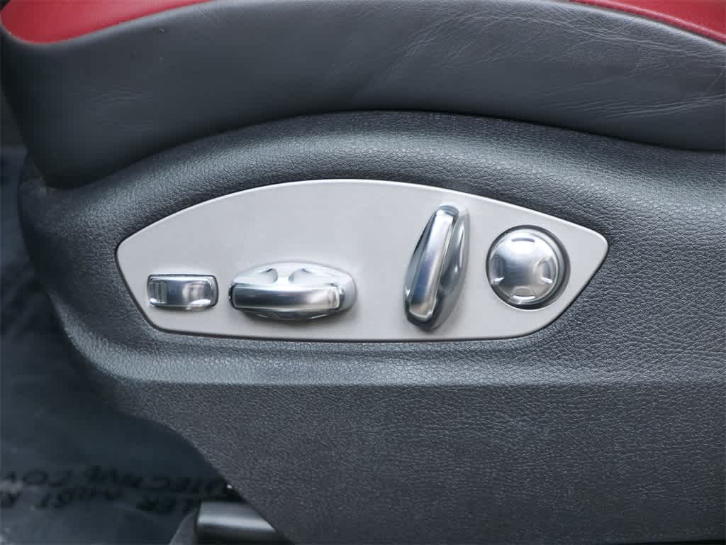 Thumbnail: 2025 Porsche Macan - 12