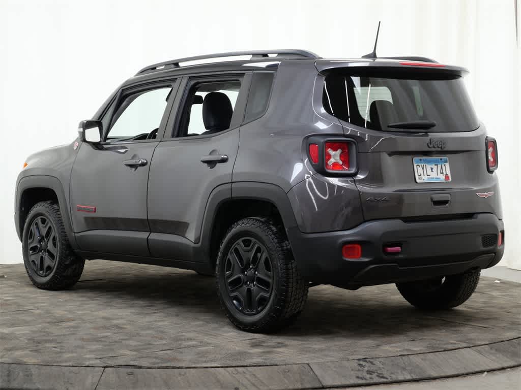 Thumbnail: 2018 Jeep Renegade - 3