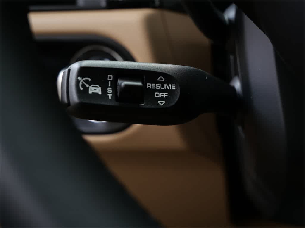 Thumbnail: 2026 Porsche Macan - 19