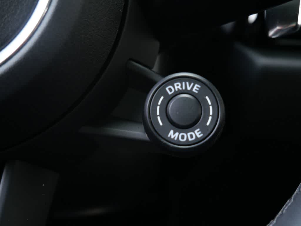 Thumbnail: 2023 Porsche Macan - 19