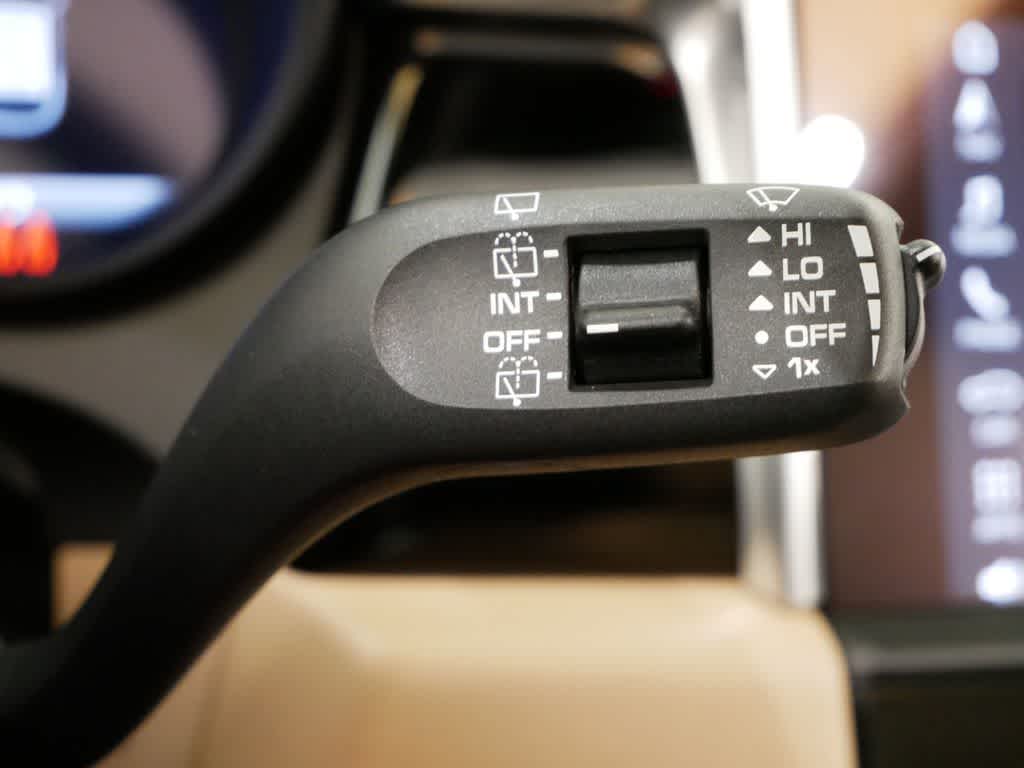 Thumbnail: 2025 Porsche Macan - 20