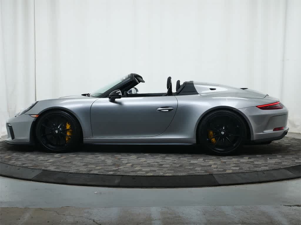 Thumbnail: 2019 Porsche 911 - 2