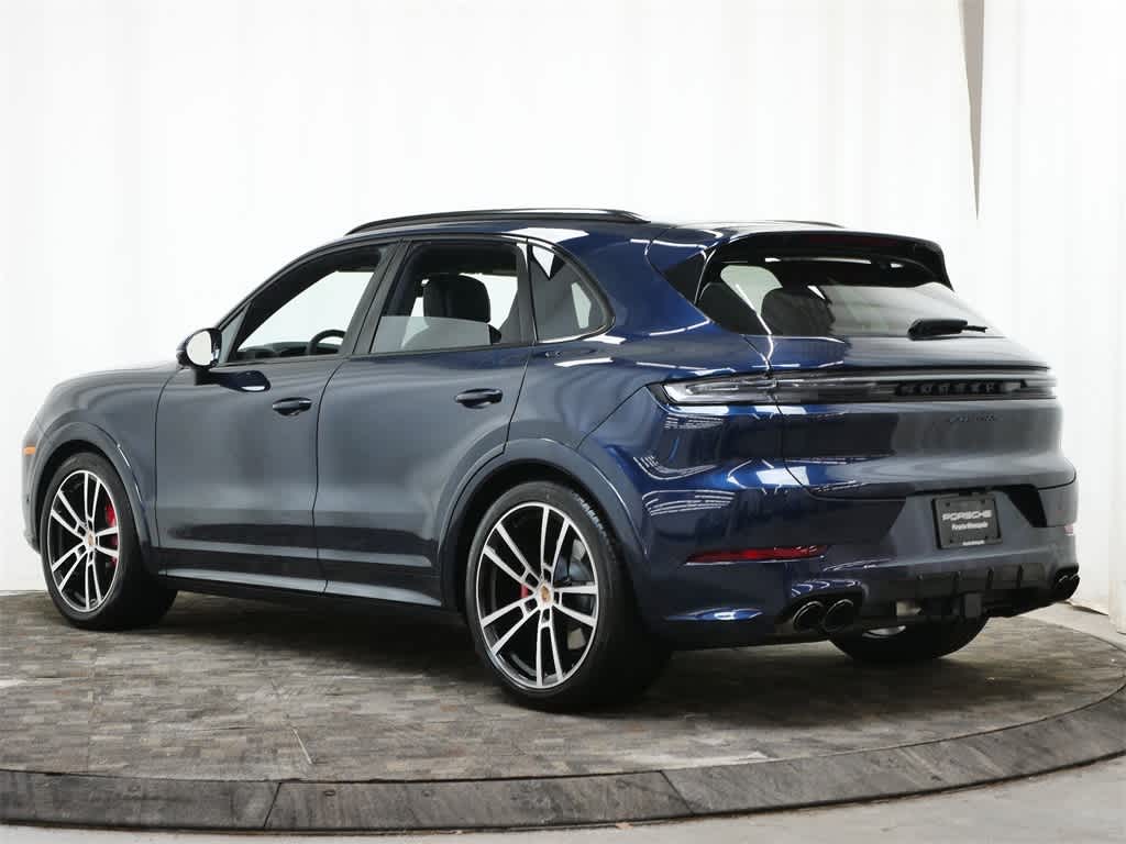 Thumbnail: 2026 Porsche Cayenne - 3