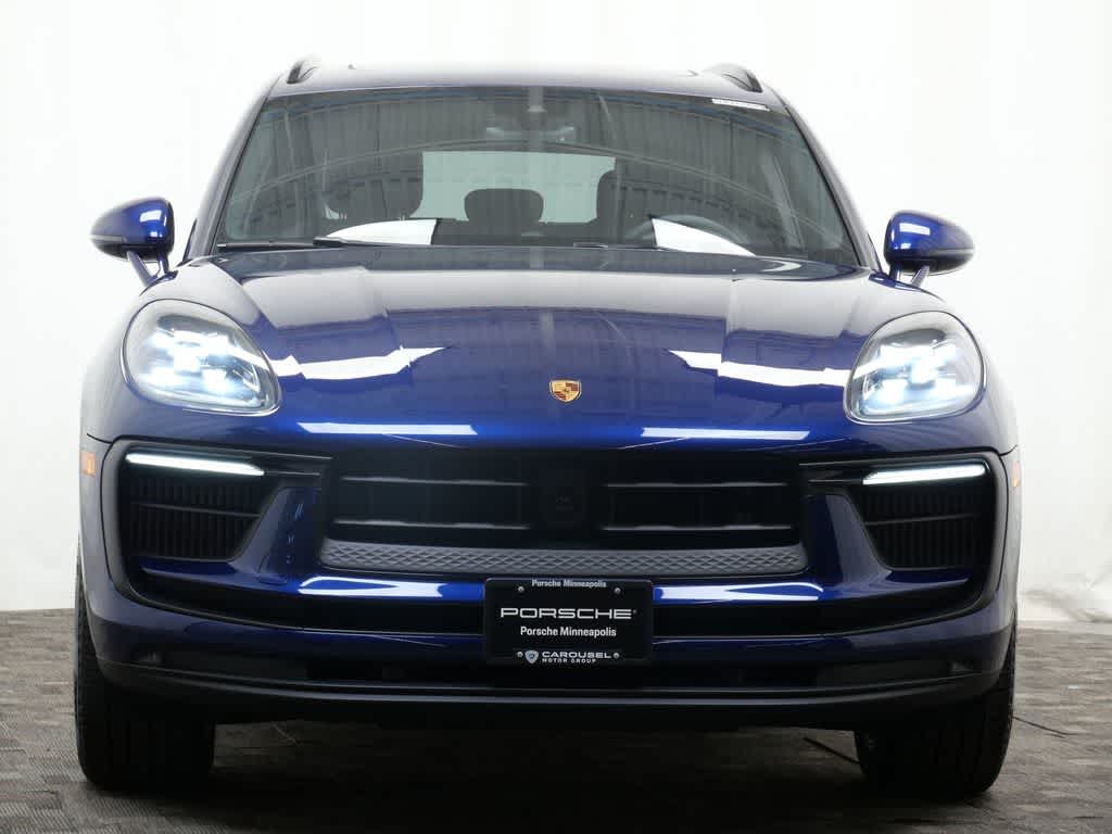 Thumbnail: 2023 Porsche Macan - 10