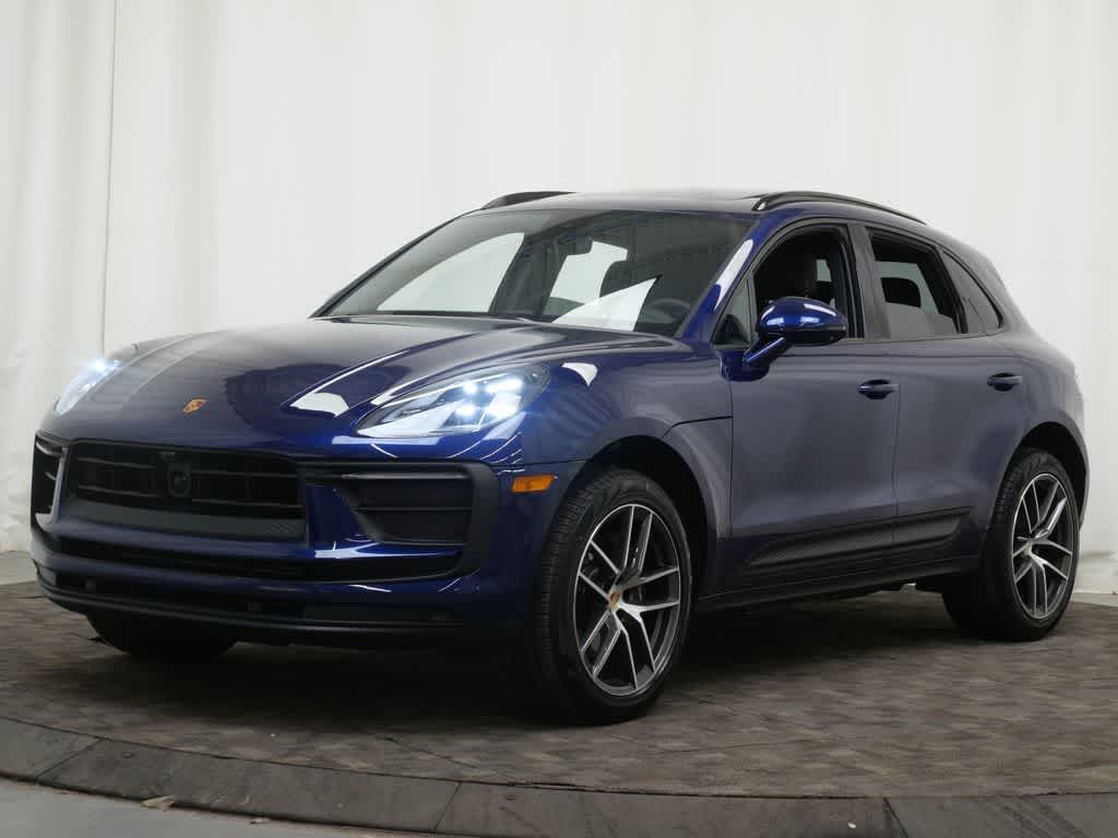 Thumbnail: 2025 Porsche Macan - 1