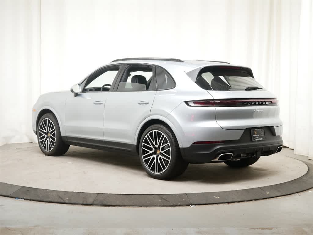 Thumbnail: 2024 Porsche Cayenne - 3