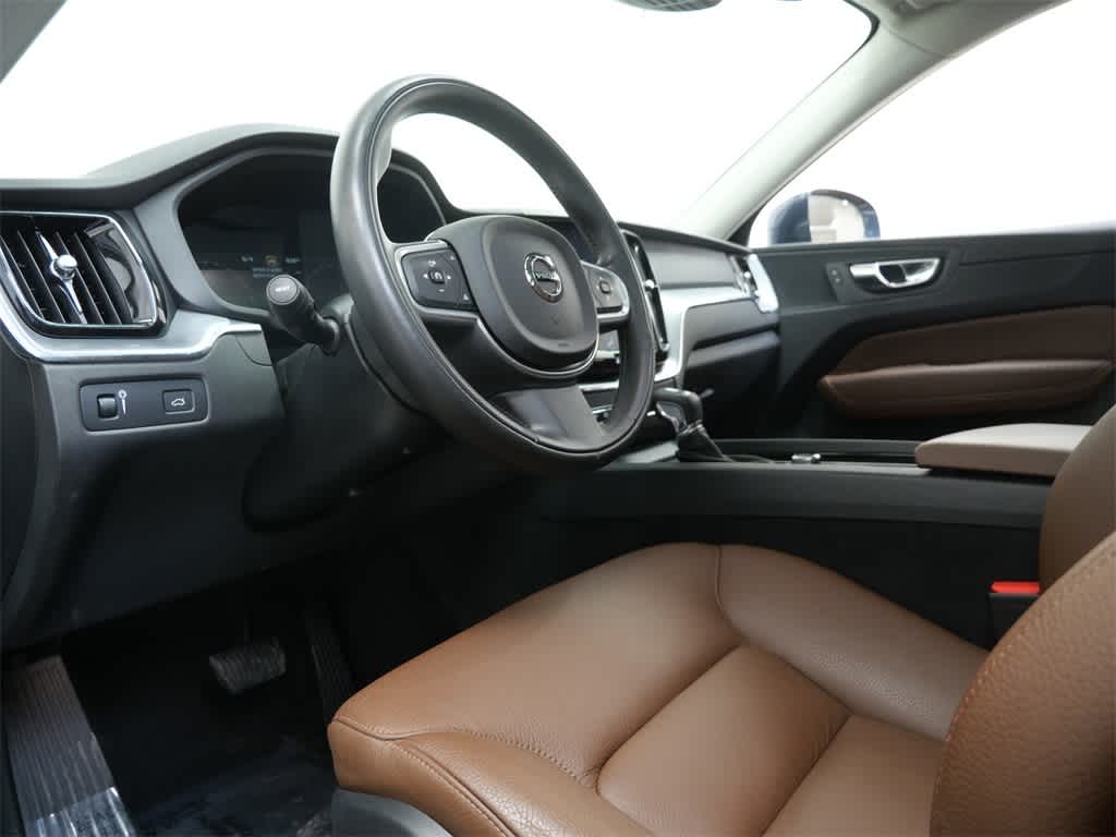 Thumbnail: 2018 Volvo XC60 - 4