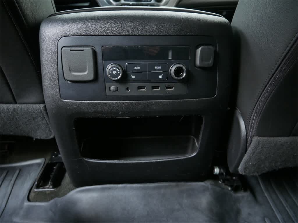 Thumbnail: 2018 GMC Yukon XL - 16