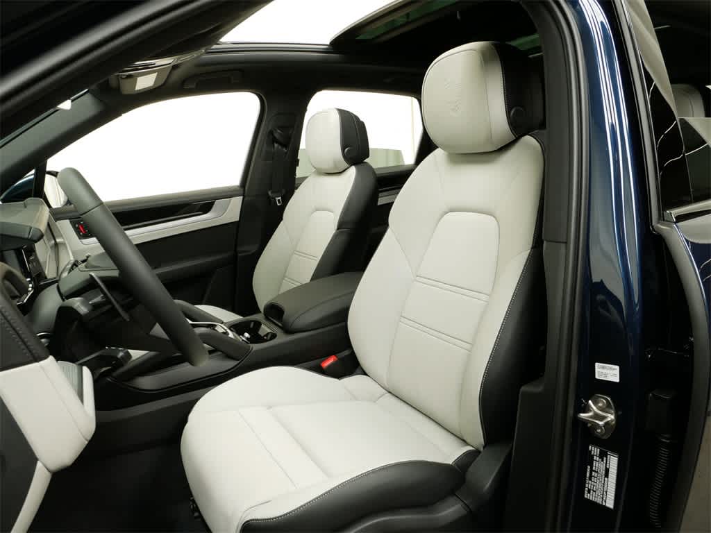 Thumbnail: 2025 Porsche Cayenne - 5